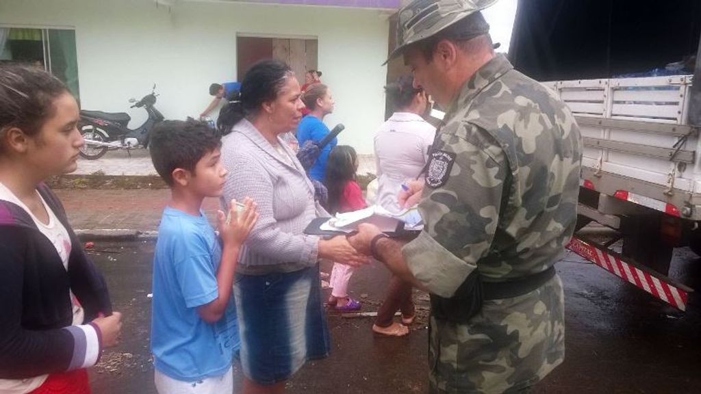 Polícia Militar Ambiental presta apoio às famílias desabrigadas em Xanxerê