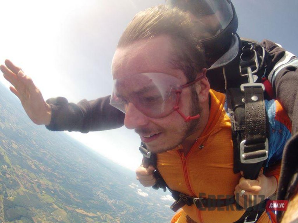 Paraquedismo e adrenalina no aeroporto de Joaçaba
