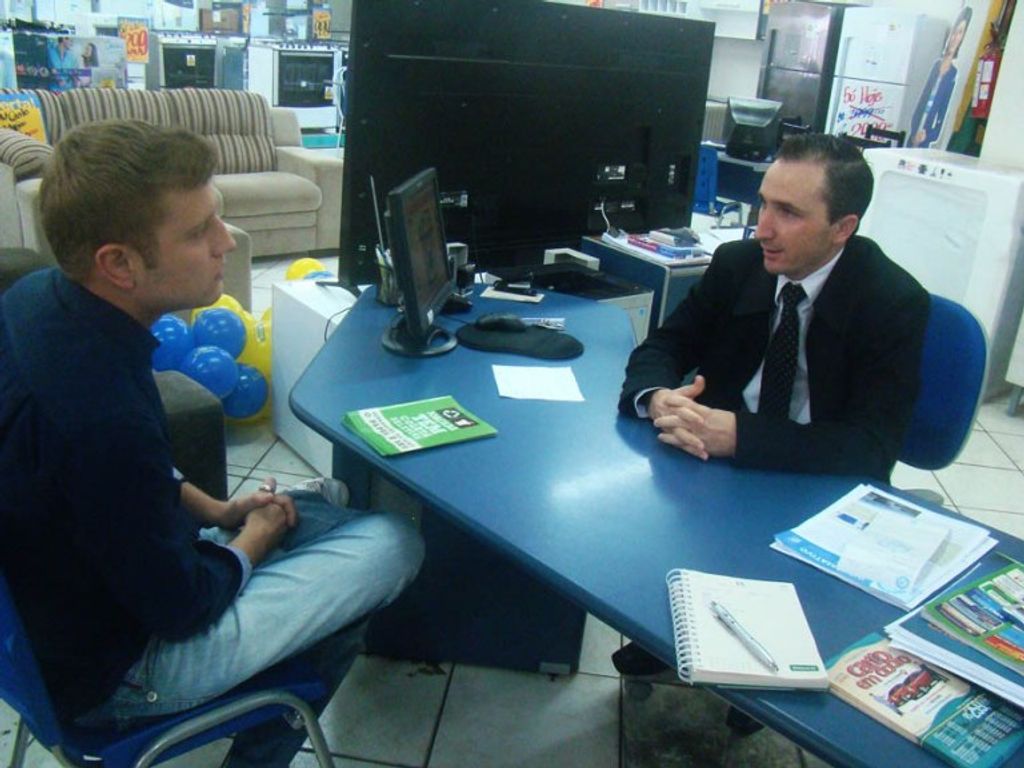 Trabalho de conscientização da Coleta Seletiva é feita no Comércio de Joaçaba