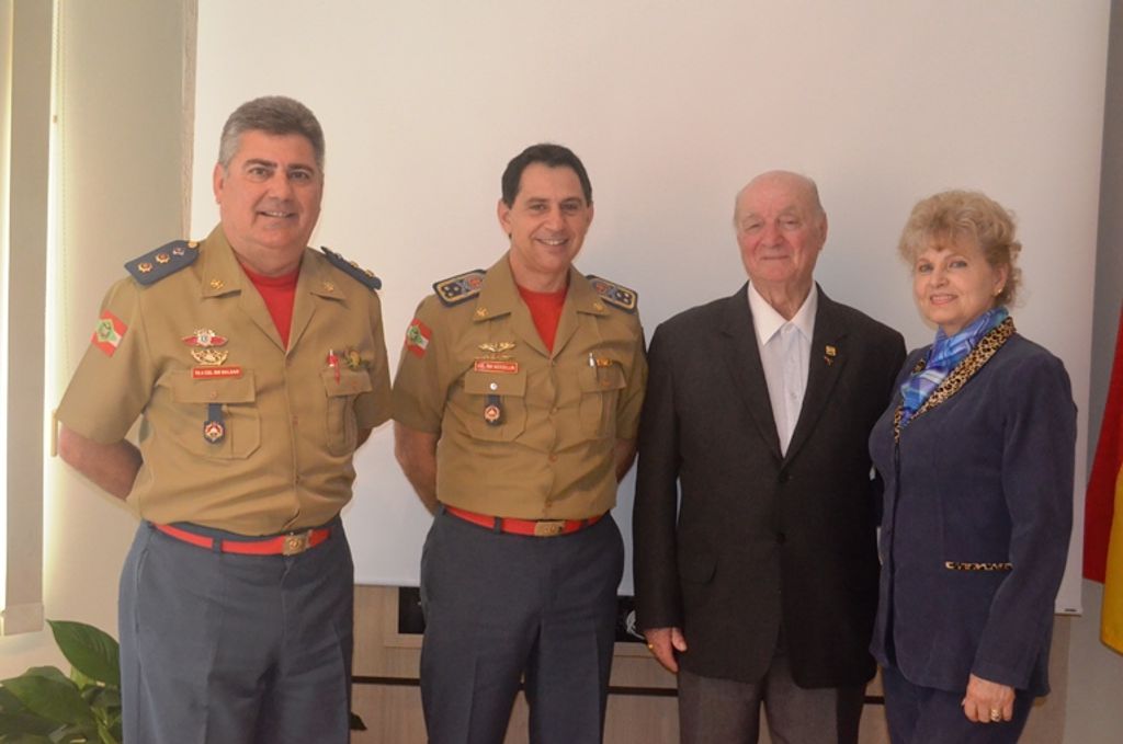 Comandante do Corpo de Bombeiros de SC visita Batalhão de Joaçaba