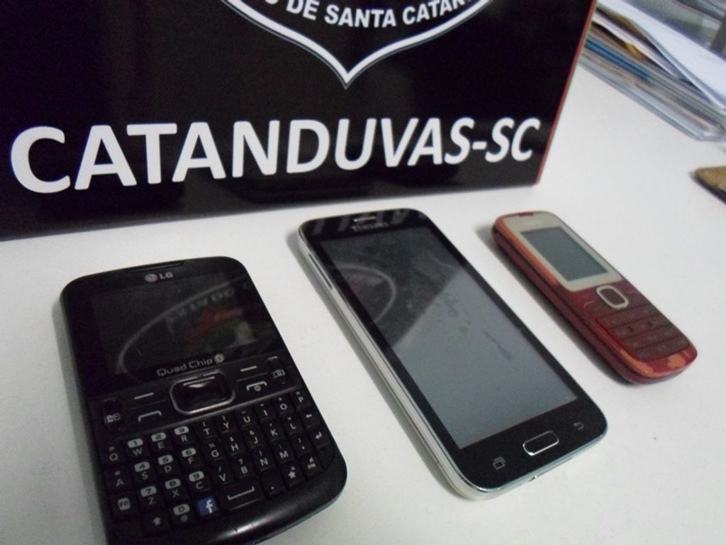 Polícia recupera mais três celulares furtados