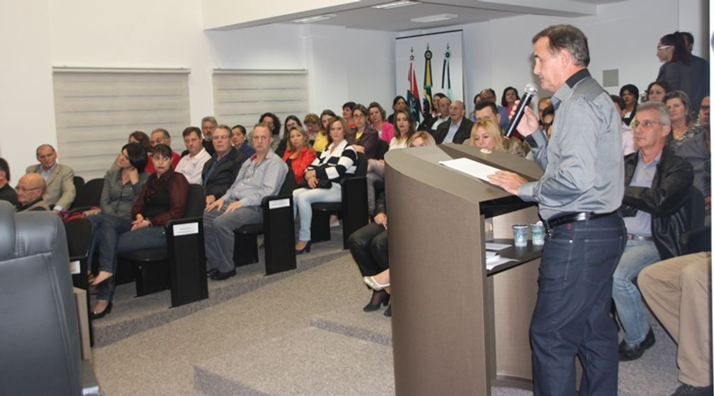 Empresas e entidades do bairro Santa Tereza são homenageados por associação