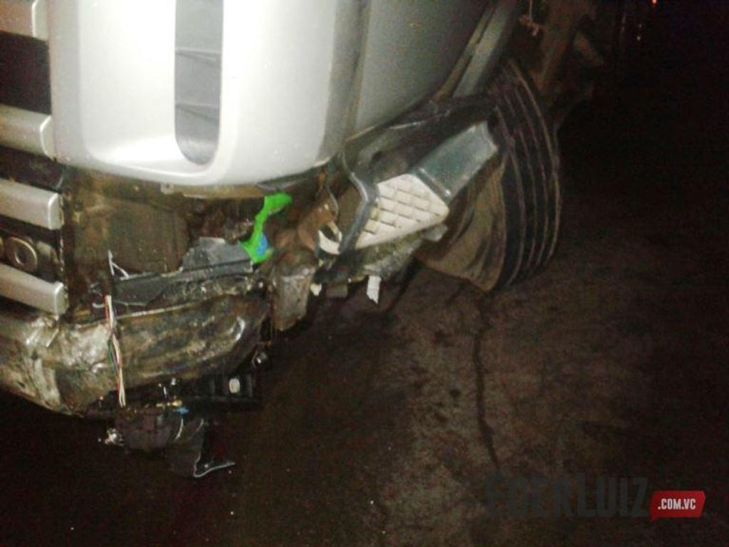 Um ferido em acidente na curva do Passat