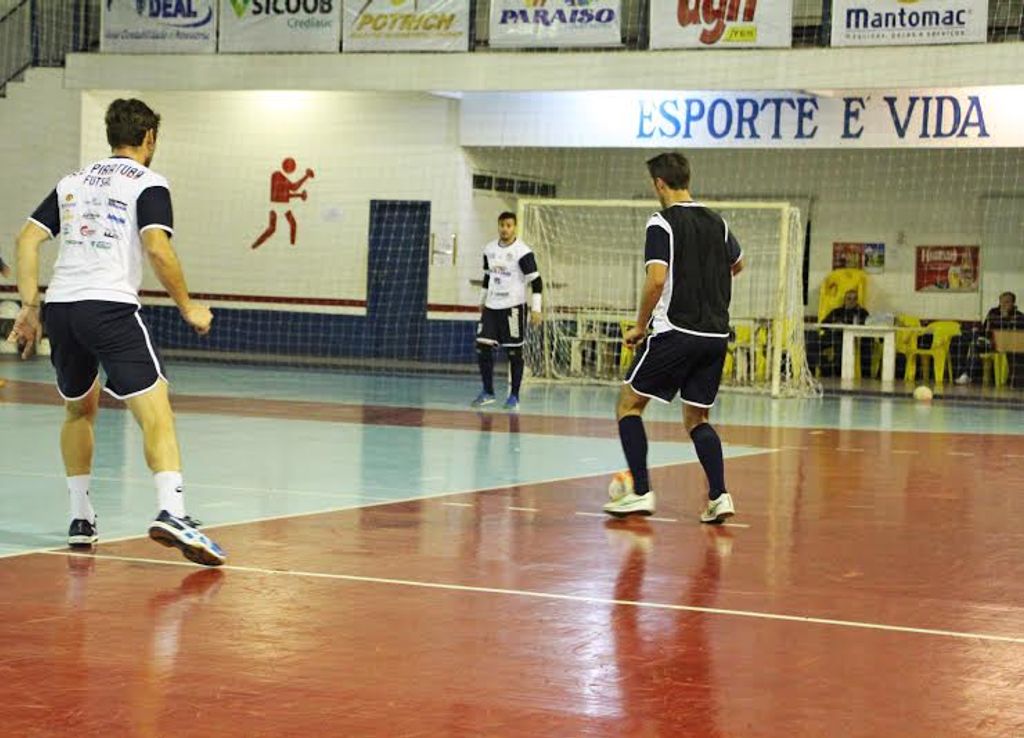 Piratuba Futsal joga em casa nesta quarta-feira