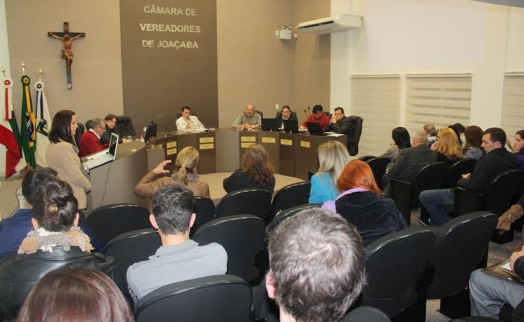 Joaçaba debate a regulamentação para criação e venda de animais de estimação