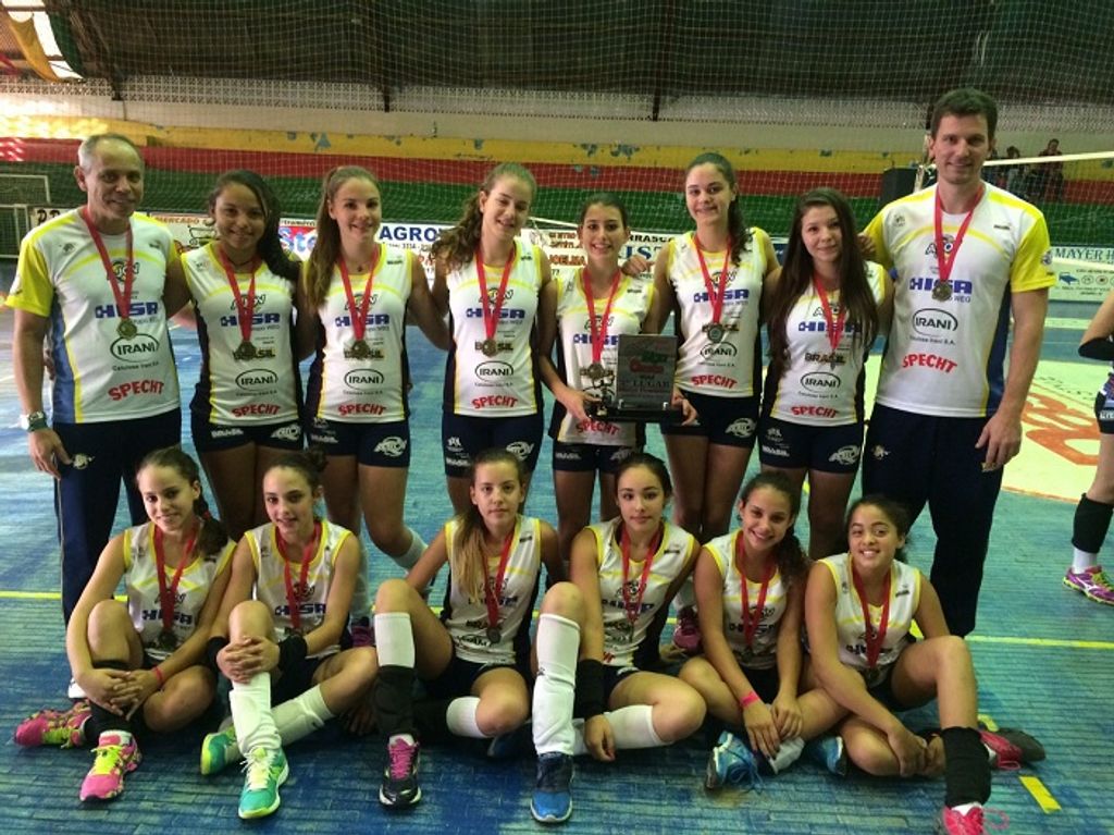 AJOV conquista o terceiro lugar da Liga Oeste de Vôlei Feminino