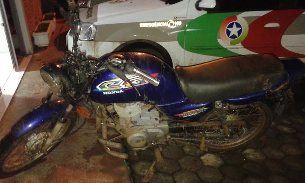 Polícia recupera motocicleta furtada antes do dono perceber a falta