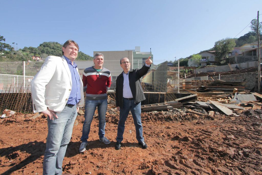 Seguem em ritmo forte obras do novo ginásio de Joaçaba