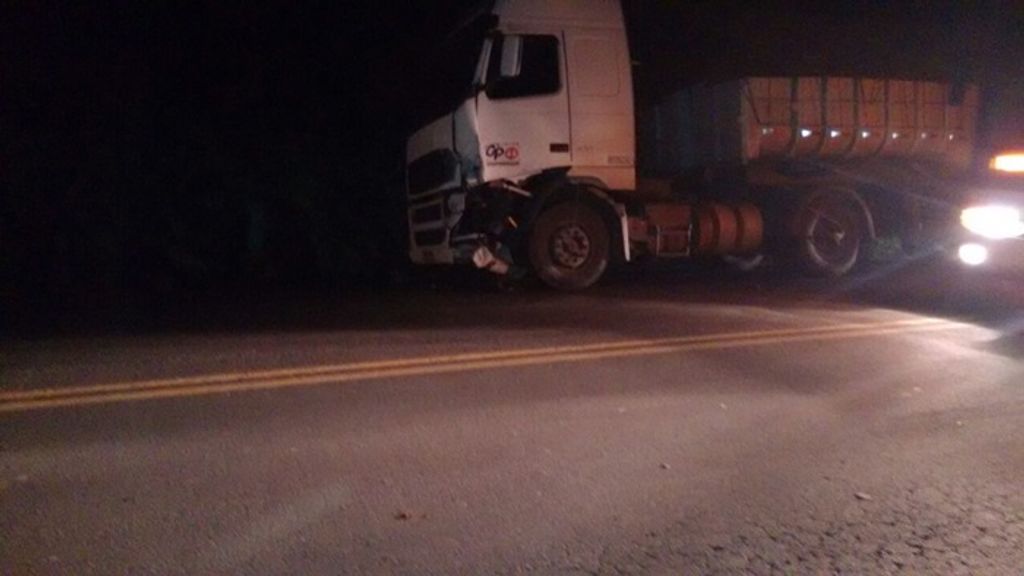 Acidente envolvendo carreta de Tangará termina em morte na BR-470
