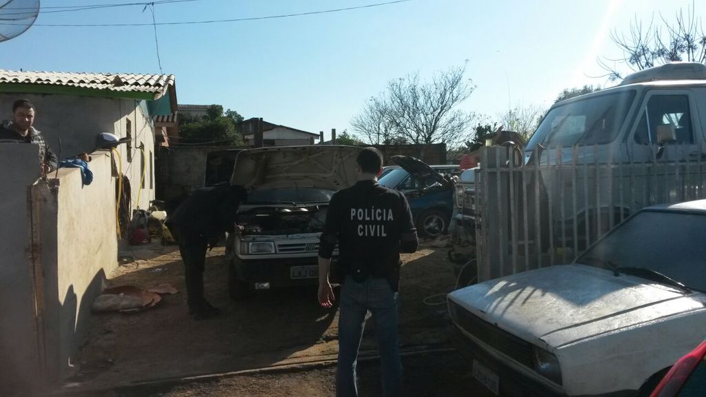Polícia Civil prende investigados por dezenas de furtos de veículos na região