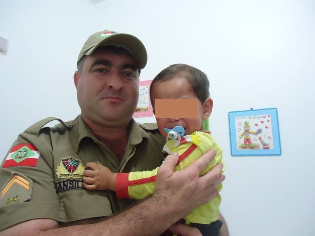 Policial militar realiza o salvamento de criança que estava em convulsão
