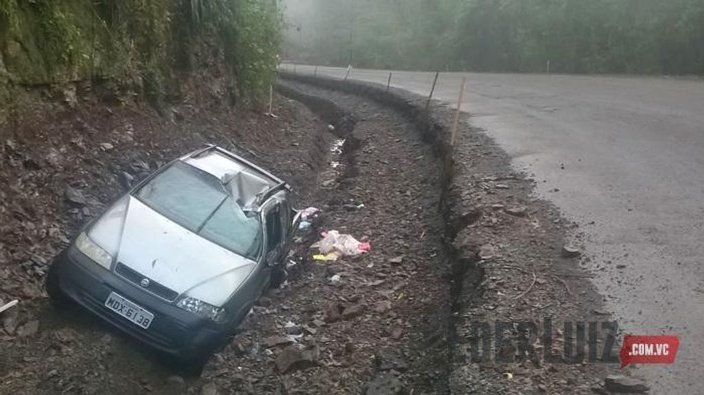 Condutor de veículo desaparece após acidente na SC-453