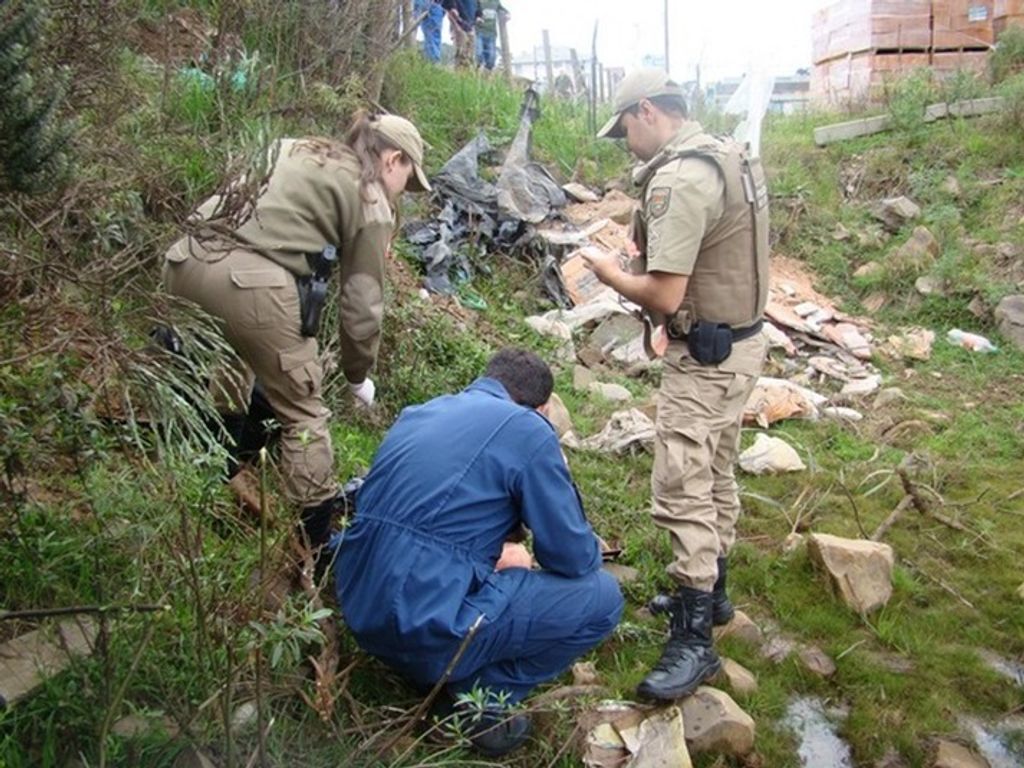 Corpo esquartejado é encontrado na Serra