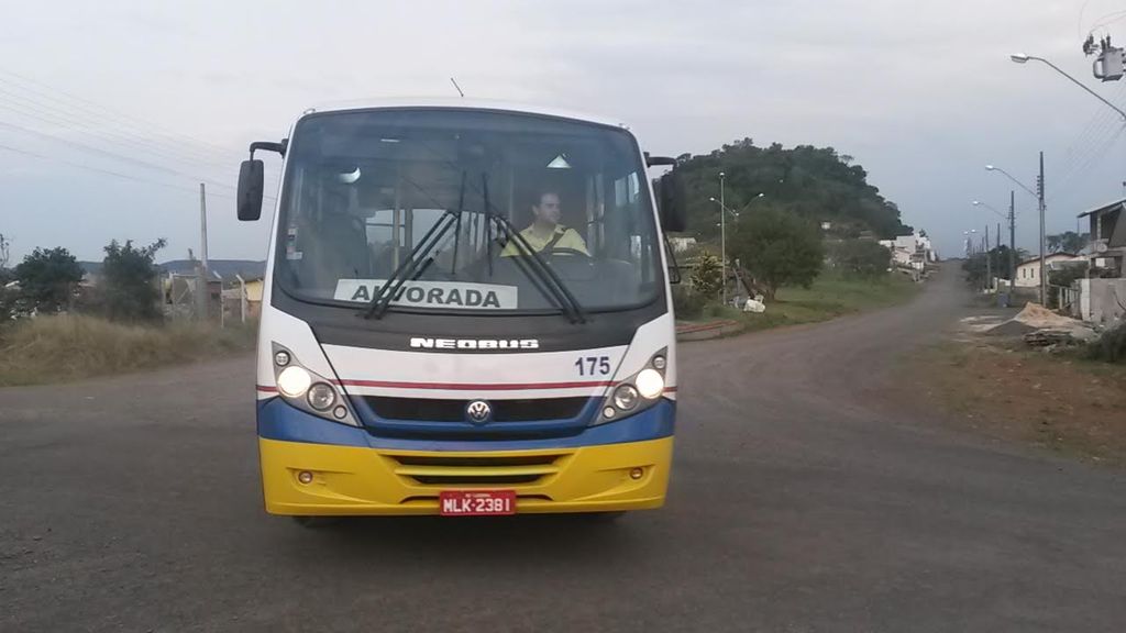 Empresa presta serviço de transporte coletivo sem concessão no Jardim Alvorada