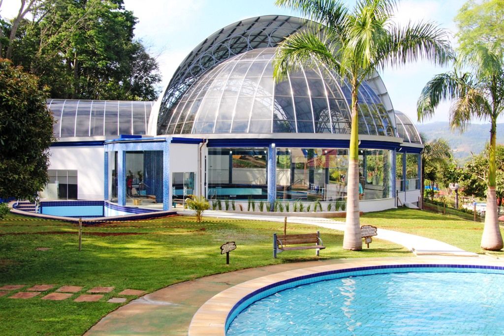 Andrade Construções entrega mais duas obras na região