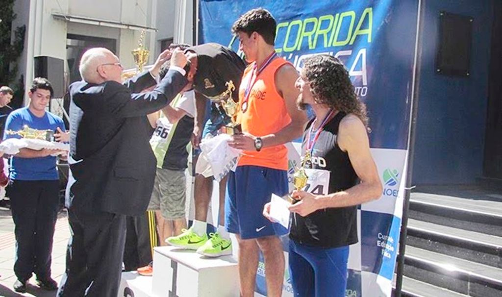 Mais de 250 pessoas participam da 3ª Corrida Rústica