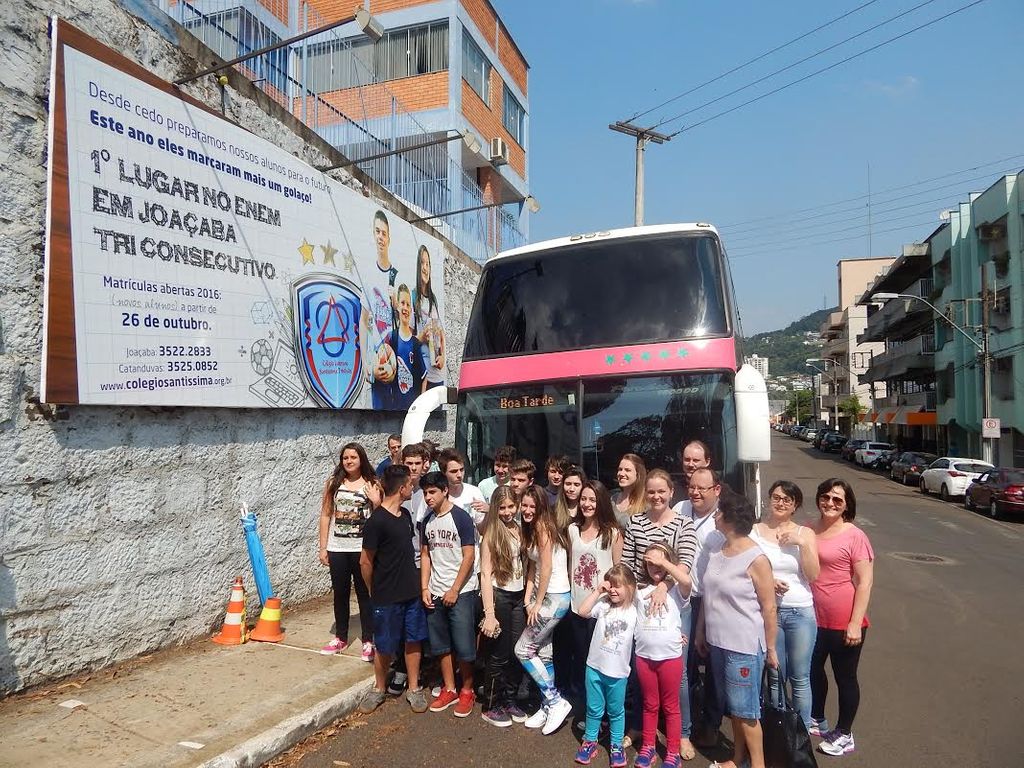 Alunos do Colégio Santíssima Trindade participam de semana de estudos em Montevidéu – Uruguai
