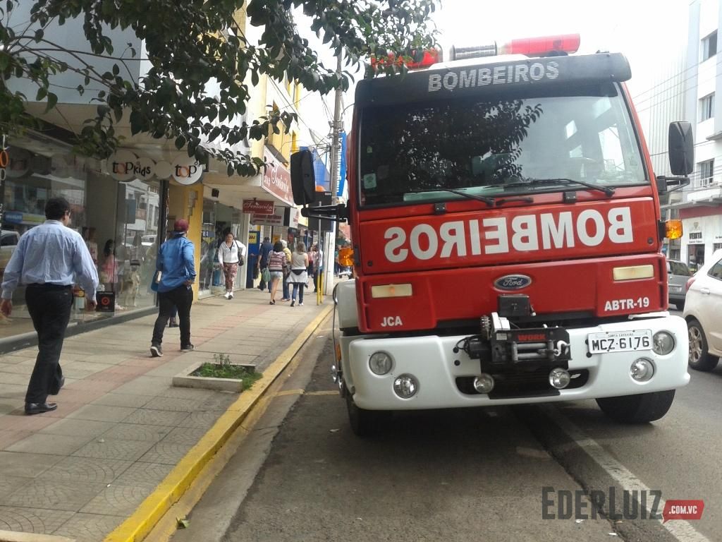 Incêndio em churrasqueira de restaurante mobiliza bombeiros em Joaçaba