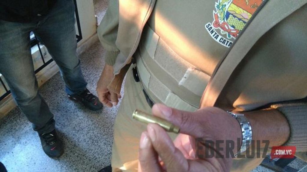 Bandidos espalham o terror durante assalto a banco no Centro de Campos Novos