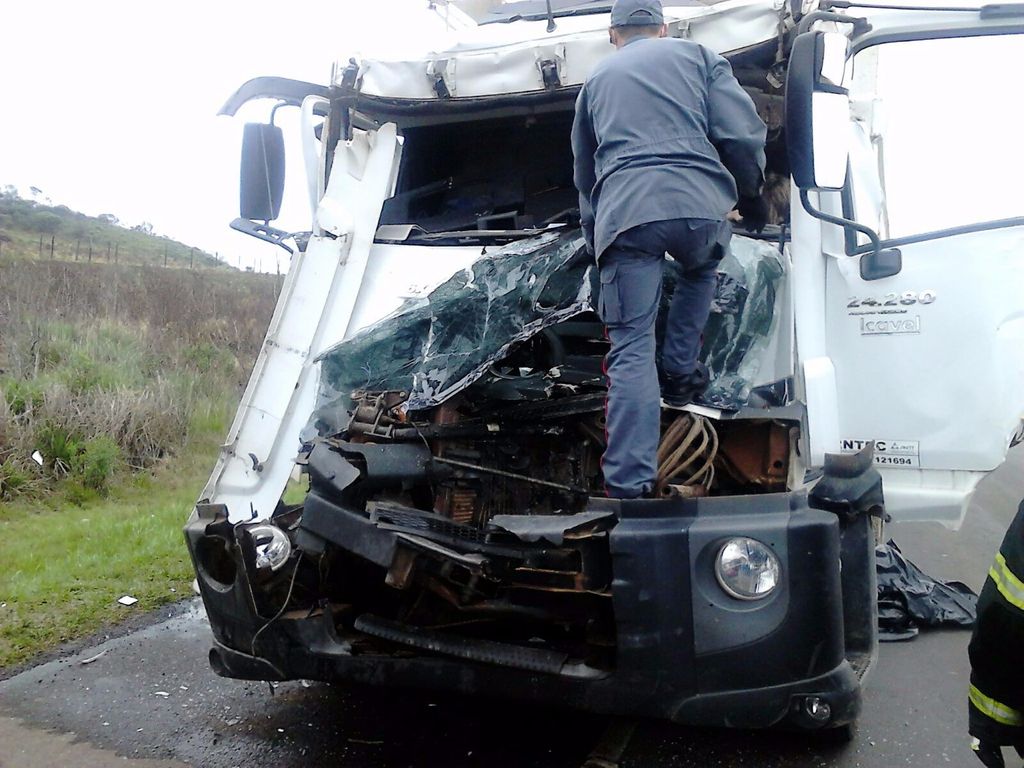 Motorista de caminhão morre em acidente na BR-153, em Água Doce