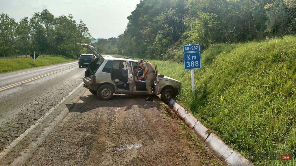 Homem é preso após fazer companheira de refém e fugir da polícia em Joaçaba