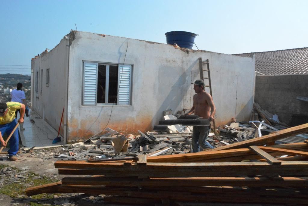 Defesa Civil e Bombeiros registram danos em mais de 100 casas em Videira