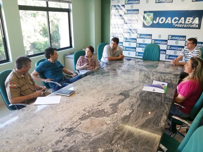 CDL inicia debate para revisar lei que regulamenta comércio ambulante em Joaçaba