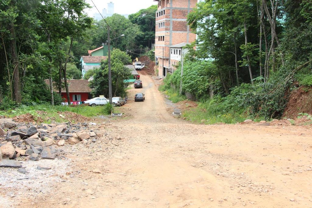 Prefeitura de Piratuba inicia a pavimentação de mais três ruas