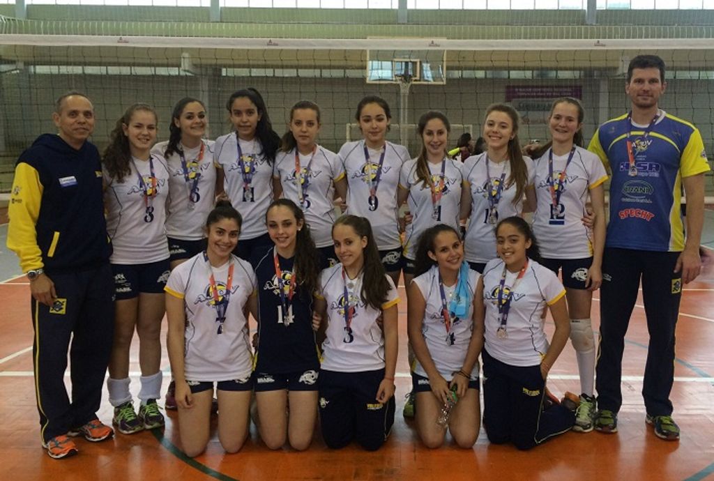 Equipe iniciantes da AJOV é campeã da 2ª Etapa da Liga Serrana de Voleibol Feminino