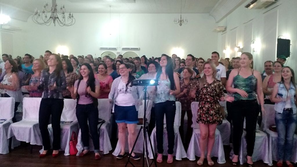Palestrante diz que crise é uma desculpa para não vender mais