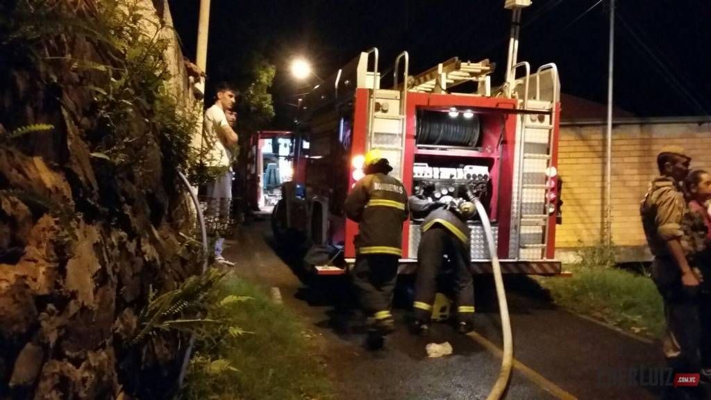 Incêndio destrói casa abandonada em Joaçaba