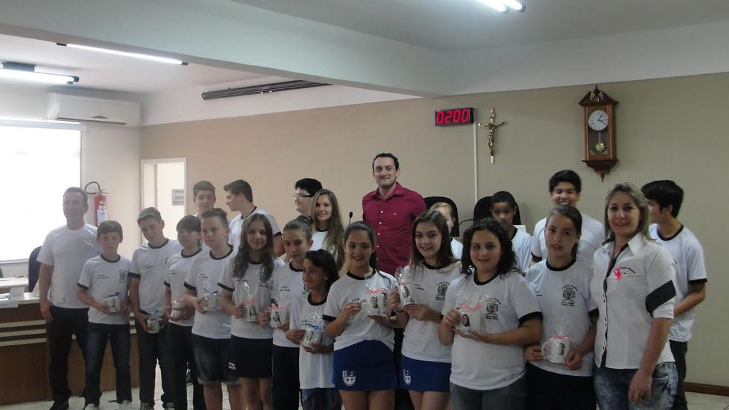 Vereadores Mirins de Herval apresentam 12 proposições na segunda sessão ordinária