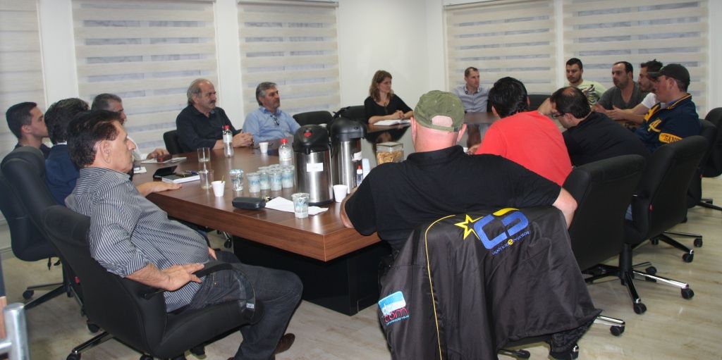 Carnafolia é tema de reunião entre vereadores e representantes de blocos