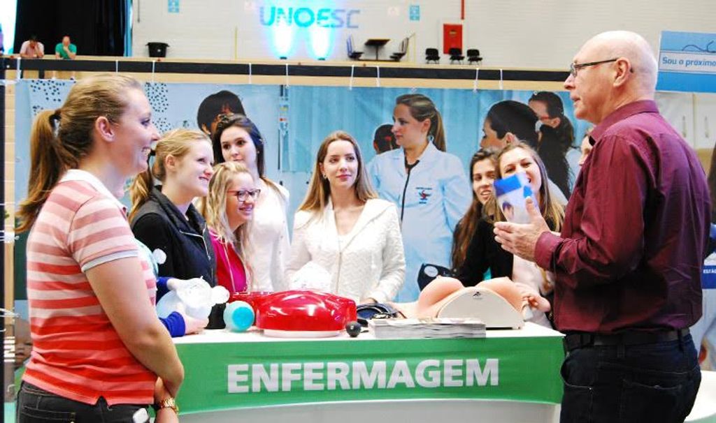Feira das Profissões recebe cerca de 3 mil pessoas em Joaçaba