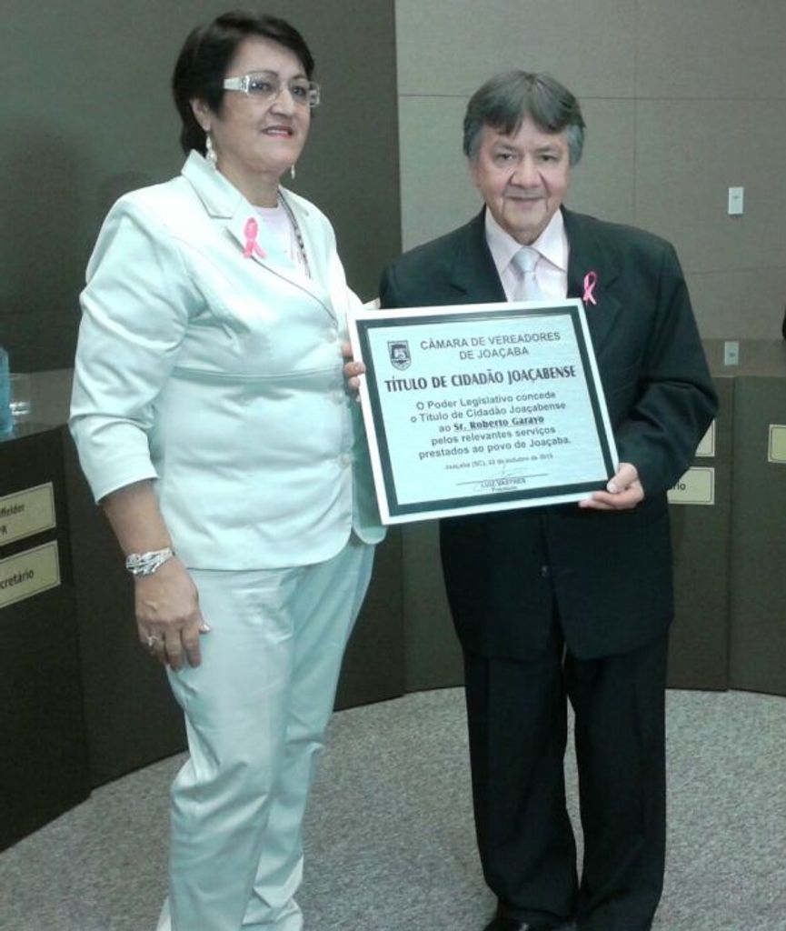 Músico e compositor Roberto Garayo recebe título de Cidadão Joaçabense