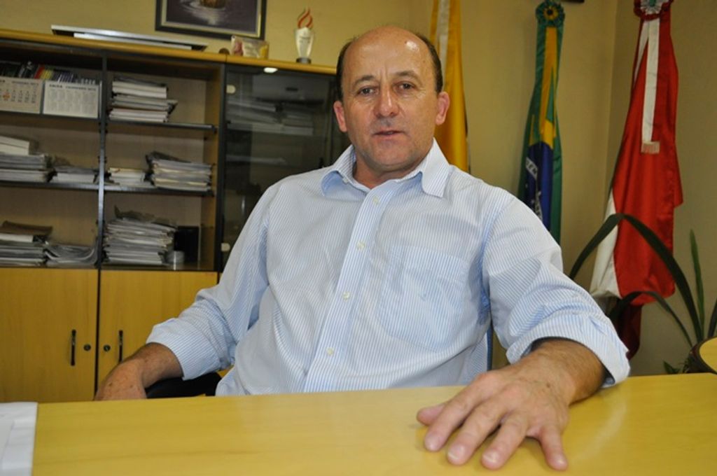 Prefeito exonera secretária de saúde de Herval