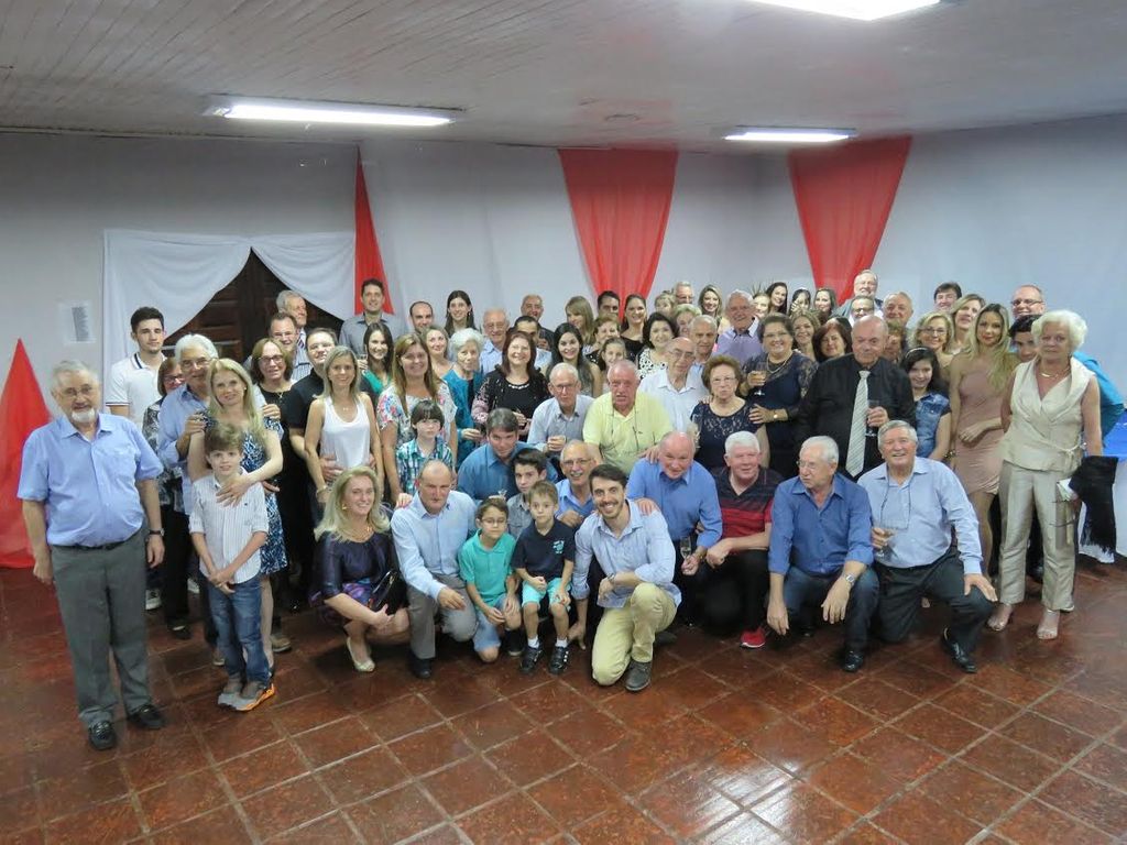 Após 50 anos, Técnicos em Contabilidade formados no Frei Rogério se reencontram