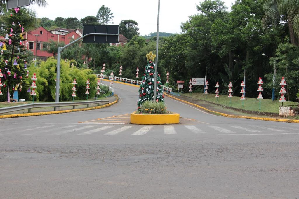 Piratuba faz o acendimento das luzes de Natal no dia 03 de dezembro