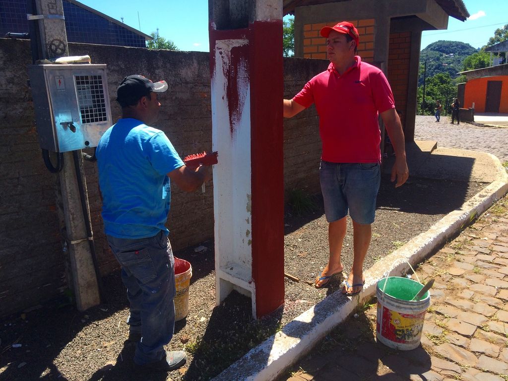 Associação de Moradores promove limpeza e revitalização de ruas do bairro São Jorge