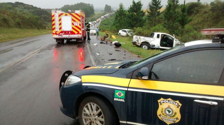 Acidente entre três veículos deixa cinco feridos na BR-470 em Campos Novos