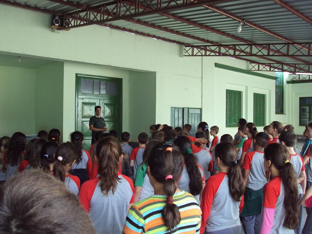 Aluna da Escola Madre Leontina, de Ibicaré, conquista prêmio regional