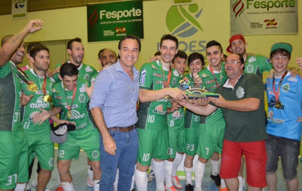 Xaxim conquista o futsal no Jasc