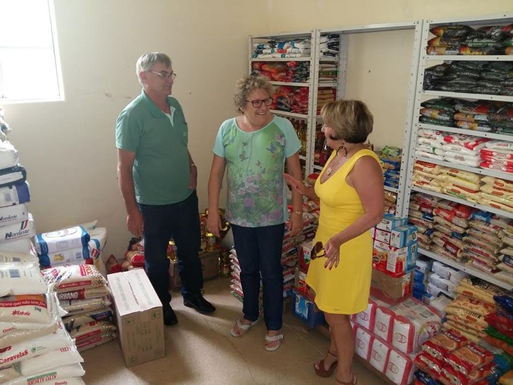 CDL repassa recursos e alimentos ao hospital São Roque de Luzerna