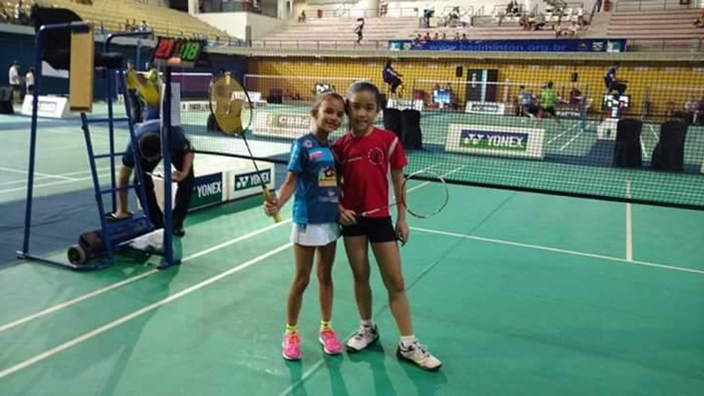 Letícia Andres da Amob, é campeã brasileira de badminton na  dupla feminina