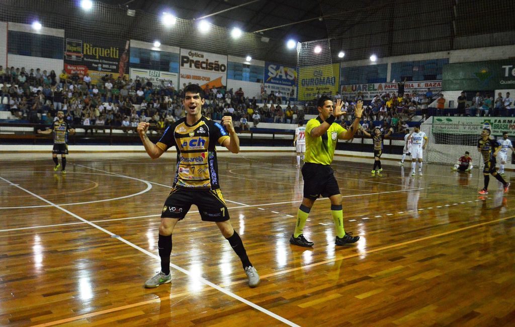 Futsal de Joaçaba vence último amistoso antes da estreia nos Jasc