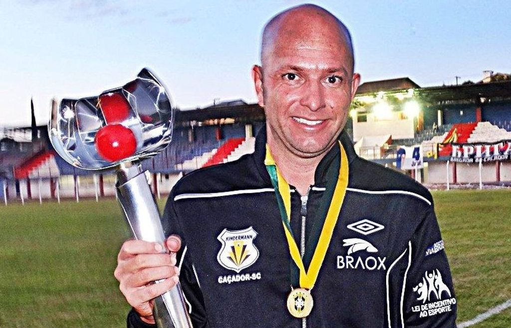 Novo vídeo mostra momentos após a morte do ex-jogador do JAC Josué Henrique Kaercher