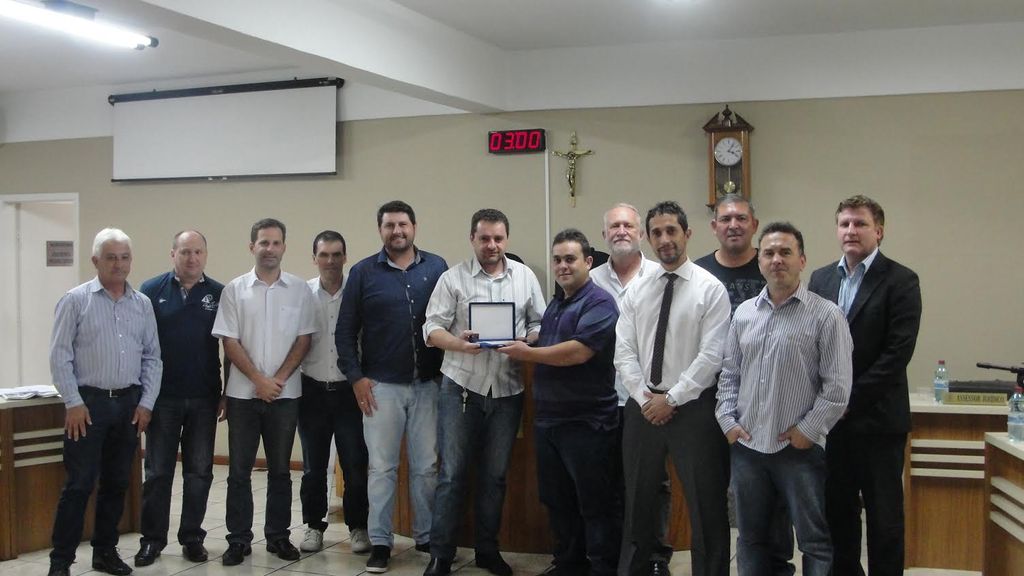 Vencedor da etapa regional do Concurso meu Sonho meu Negócio recebe homenagem da Câmara
