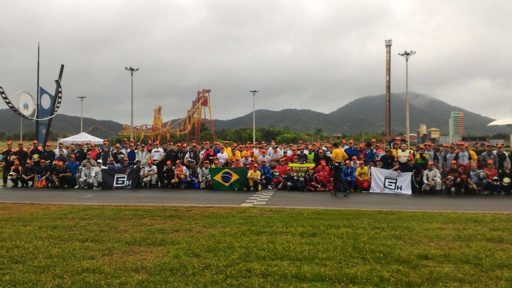 Erro de estratégia tirou equipe da região do top 10 das 6 Horas de Kart do Beto Carre