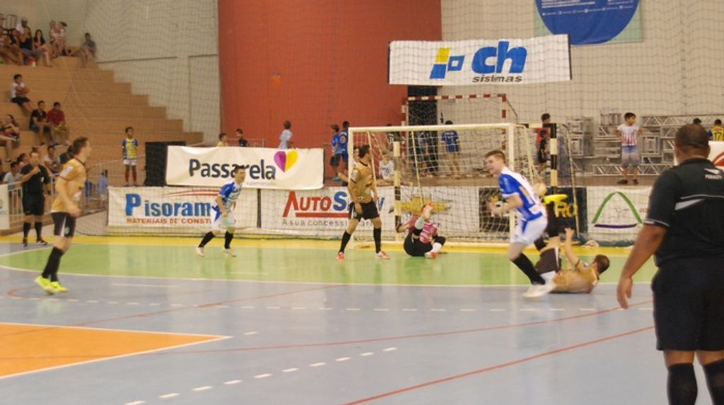 Joaçaba conquista o bronze no Futsal