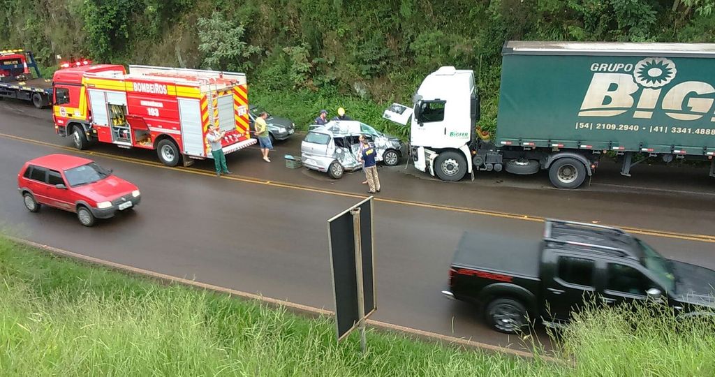Acidente na BR-282 mata motorista de carro de Campos novos